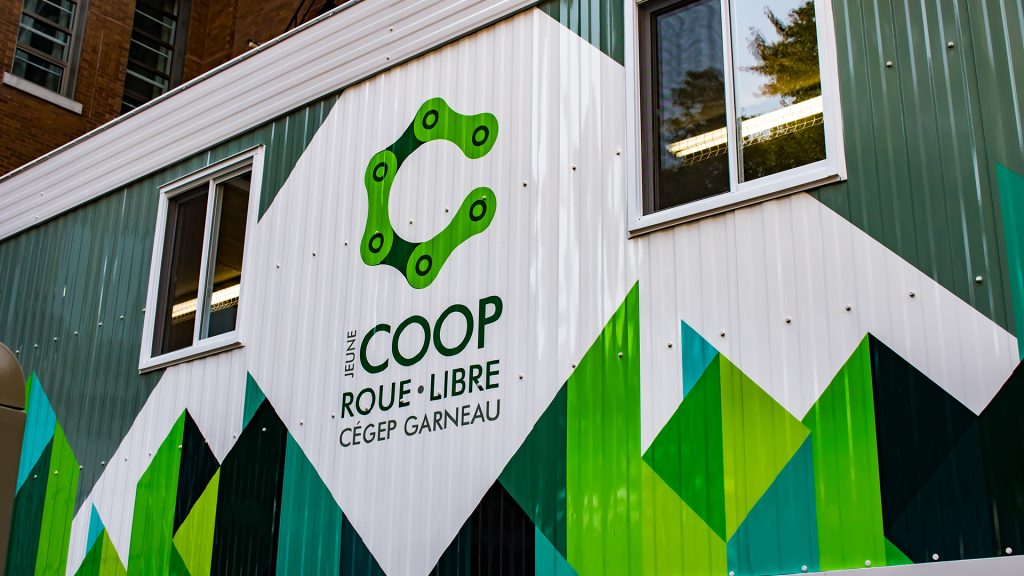 Jeune Coop Roue-Libre